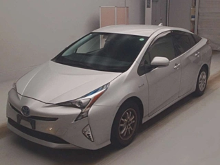 TOYOTA PRIUS 2018