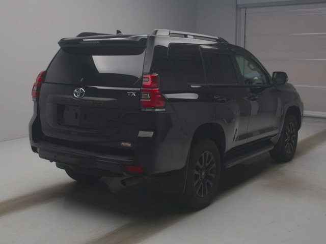 TOYOTA LAND CRUISER PRADO 2022