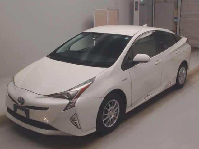 TOYOTA PRIUS 2017