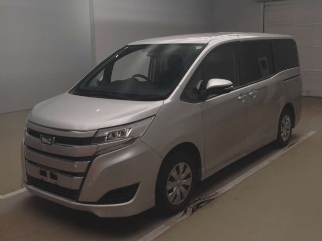 TOYOTA NOAH 2021