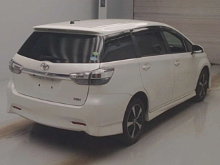 TOYOTA WISH 2012