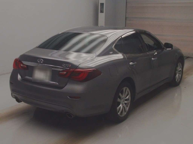 NISSAN FUGA 2017