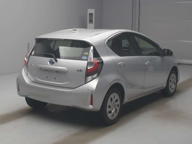 TOYOTA AQUA 2020