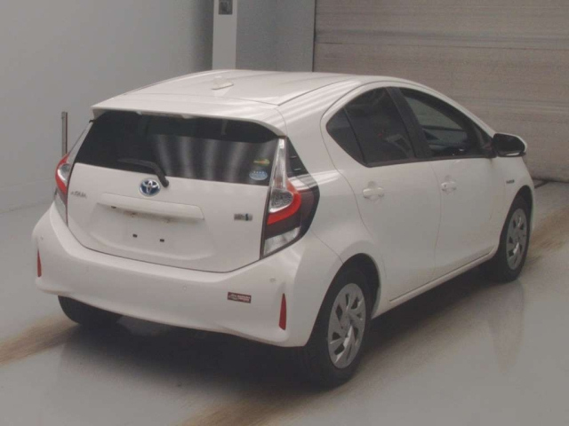 TOYOTA AQUA 2020
