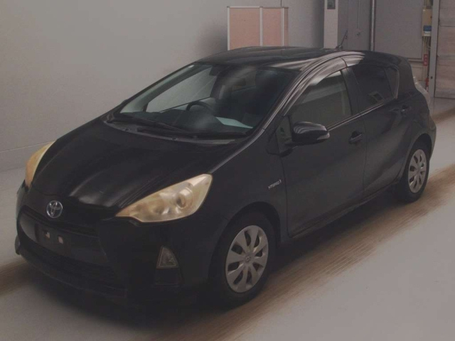 TOYOTA AQUA 2012
