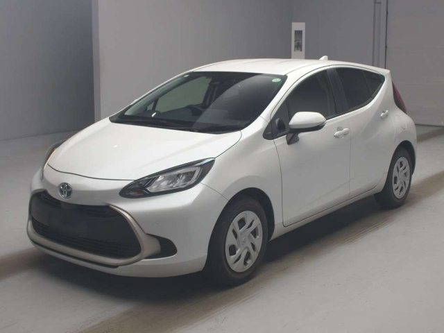 TOYOTA AQUA 2022