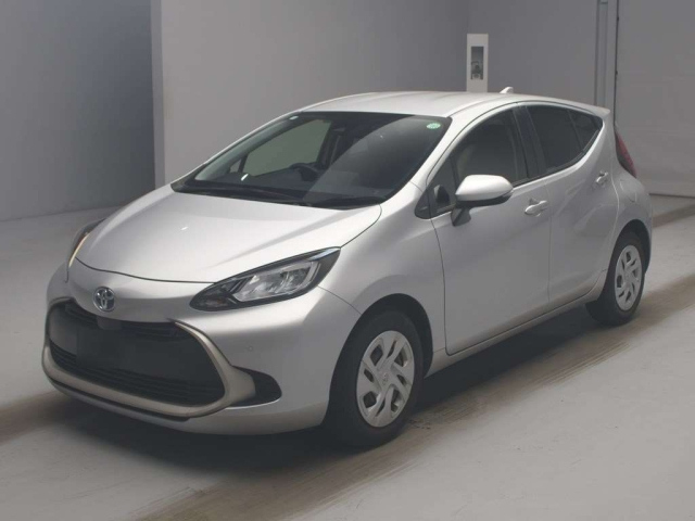 TOYOTA AQUA 2022
