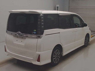 TOYOTA VOXY 2014