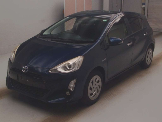 TOYOTA AQUA 2016