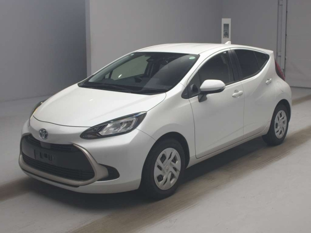 TOYOTA AQUA 2022
