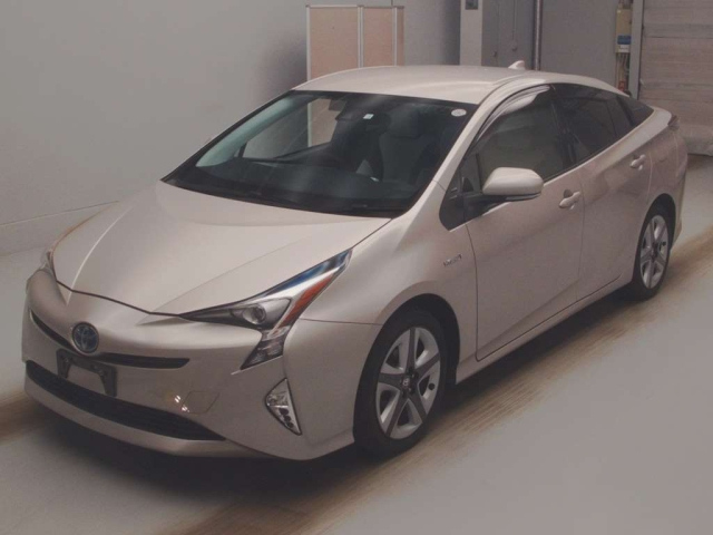 TOYOTA PRIUS 2016