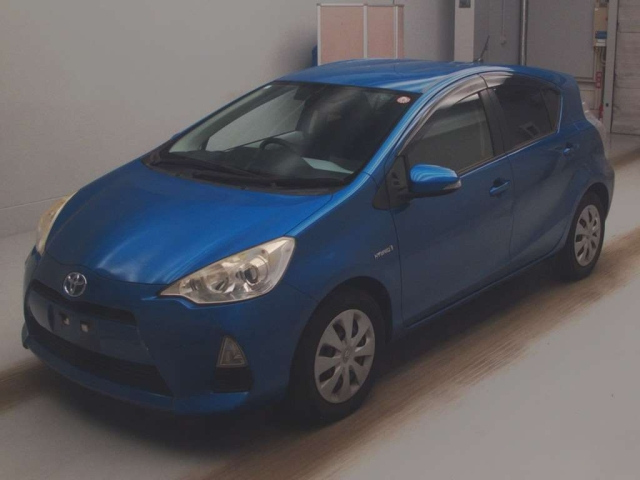 TOYOTA AQUA 2012