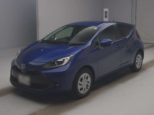 TOYOTA AQUA 2021