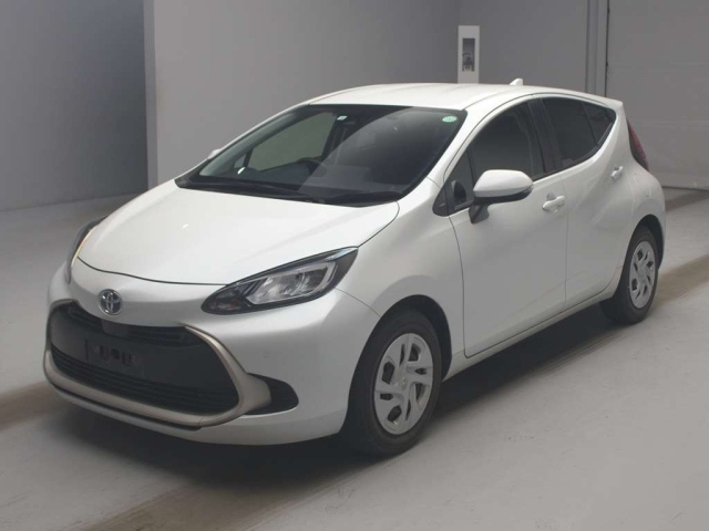 TOYOTA AQUA 2022