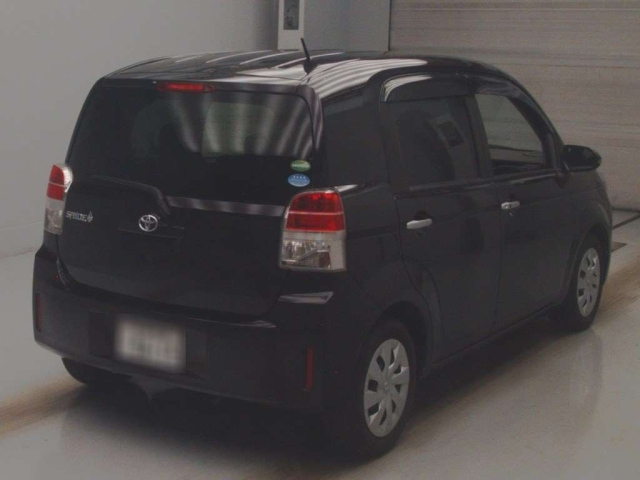TOYOTA SPADE 2017