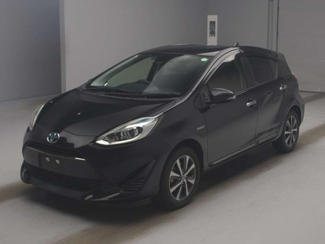 TOYOTA AQUA 2018
