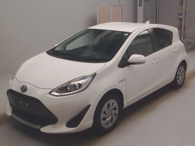 TOYOTA AQUA 2020