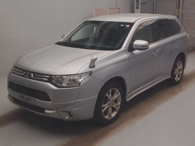 MITSUBISHI OUTLANDER 2013