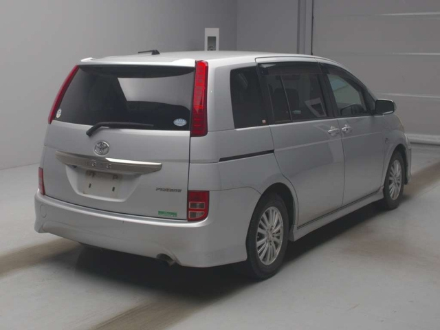 TOYOTA ISIS 2008