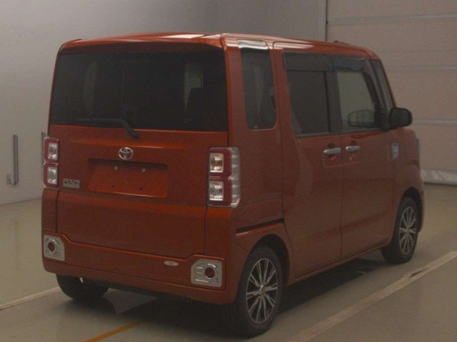 TOYOTA PIXIS MEGA 2020