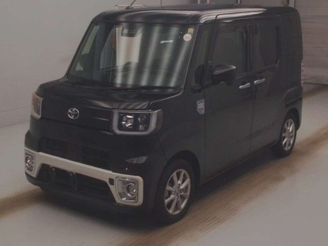 TOYOTA PIXIS MEGA 2021