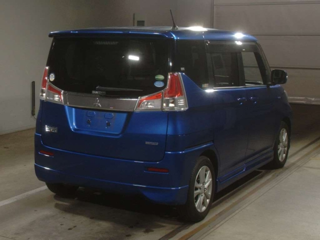 MITSUBISHI DELICA D2 2016