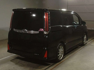 TOYOTA NOAH 2016