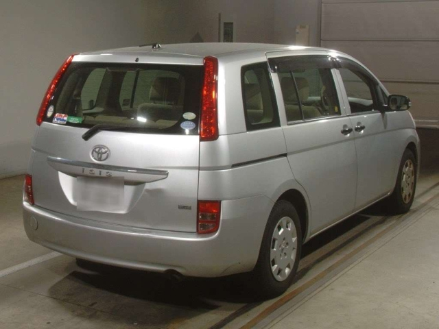 TOYOTA ISIS 2010