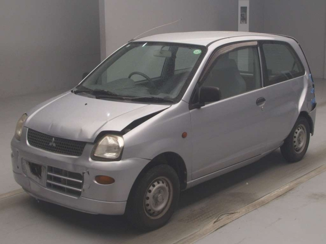 MITSUBISHI MINICA 2010