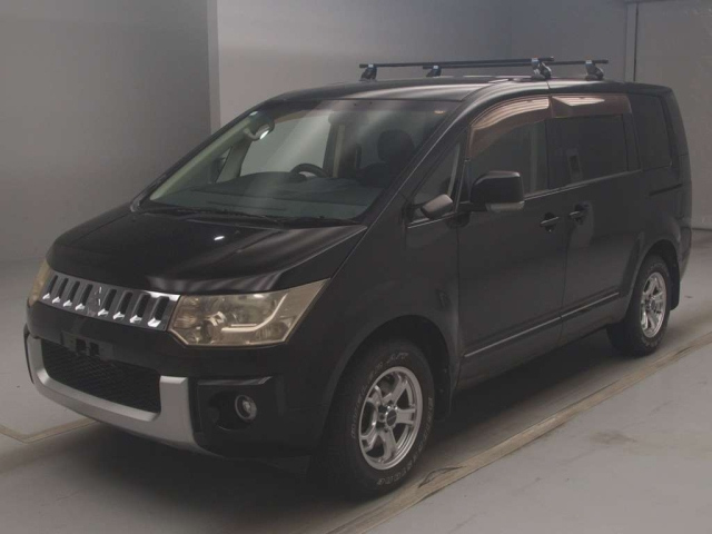 MITSUBISHI DELICA D5 2012
