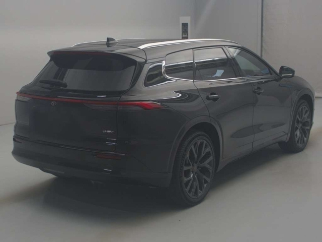 TOYOTA CROWN ESTATE 2025