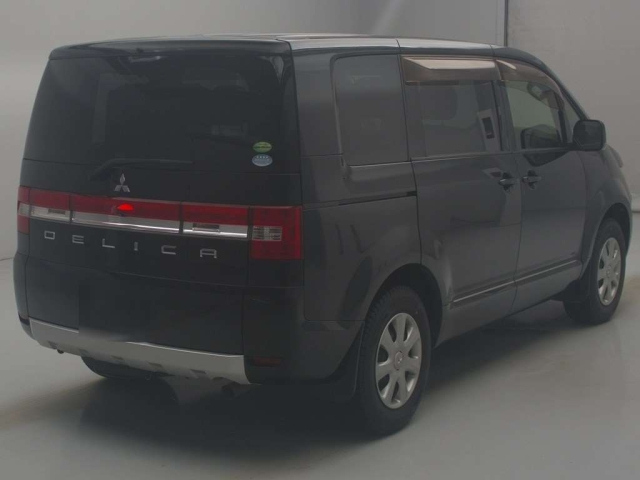 MITSUBISHI DELICA D5 2013