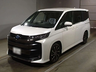 TOYOTA NOAH 2025