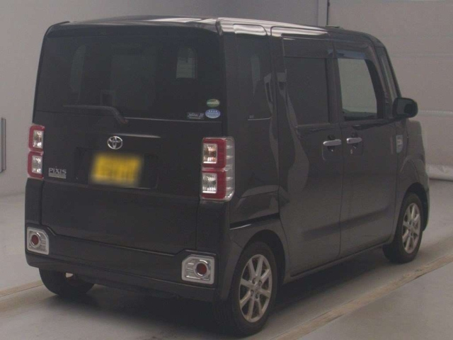 TOYOTA PIXIS MEGA 2016