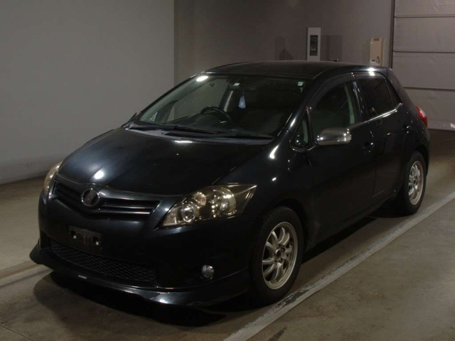 TOYOTA AURIS 2011