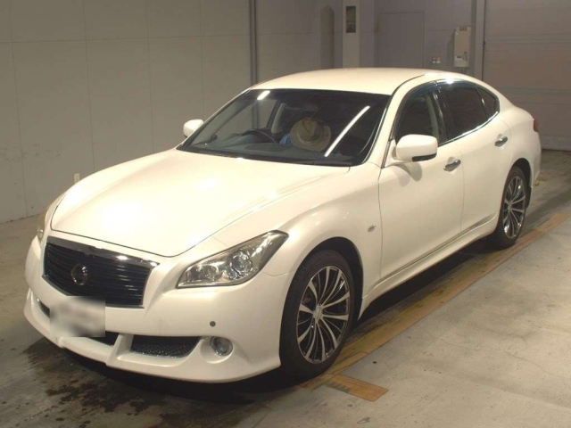 NISSAN FUGA 2010