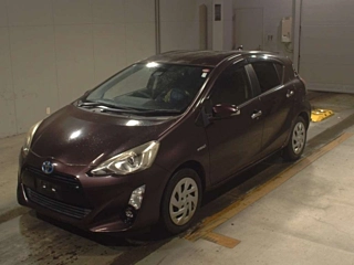 TOYOTA AQUA 2016