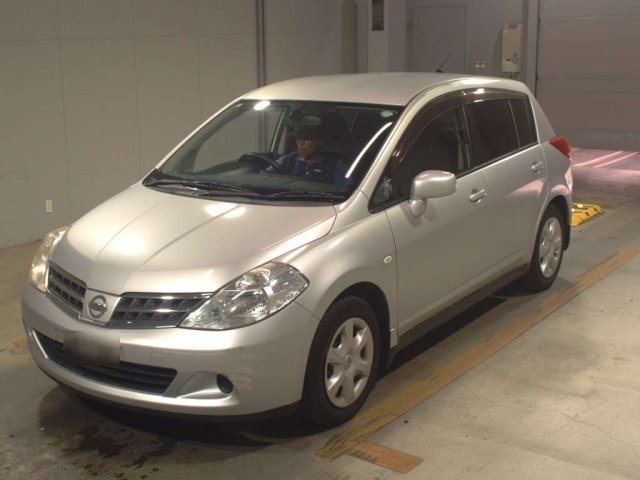 NISSAN TIIDA 2009