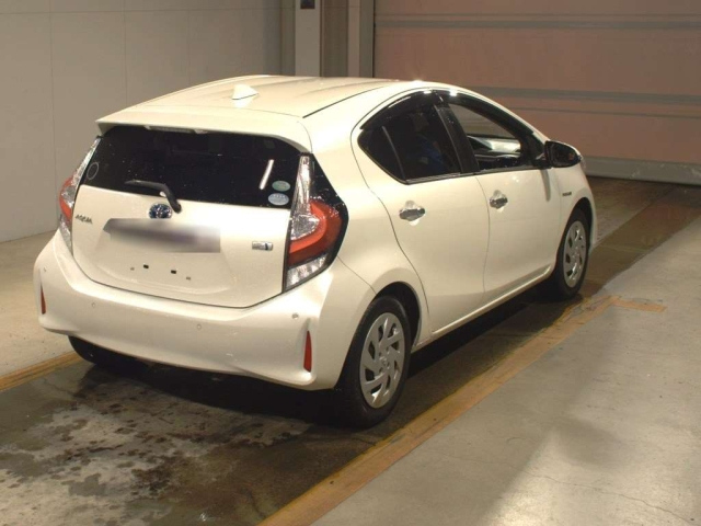 TOYOTA AQUA 2018