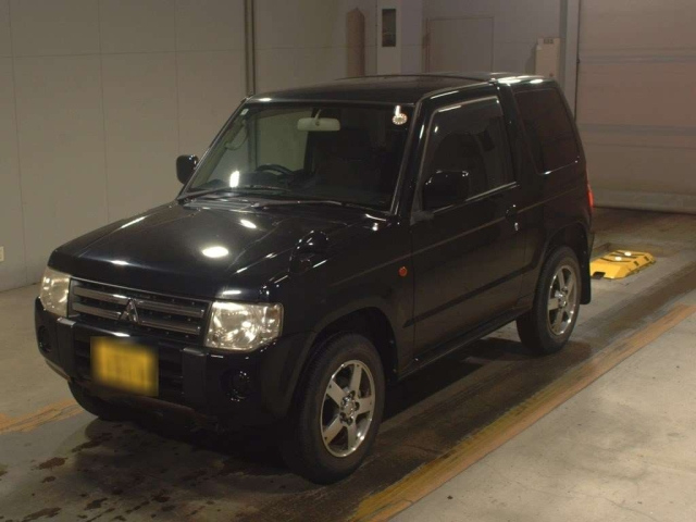 MITSUBISHI PAJERO MINI 2010