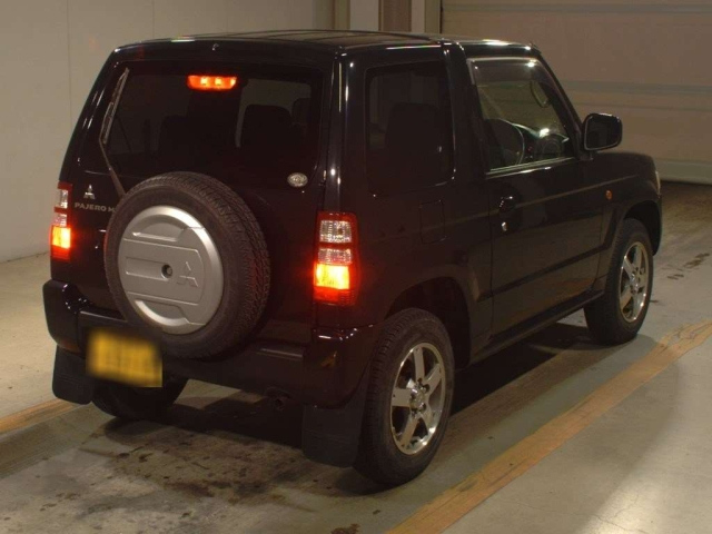 MITSUBISHI PAJERO MINI 2010