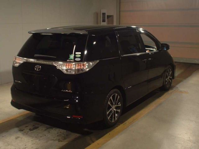TOYOTA ESTIMA 2013