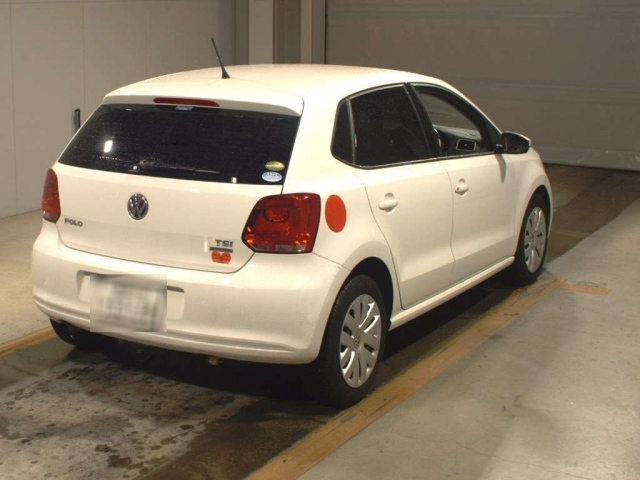 VOLKSWAGEN POLO 2013