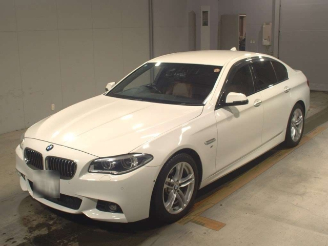 BMW 5 SERIES 2016