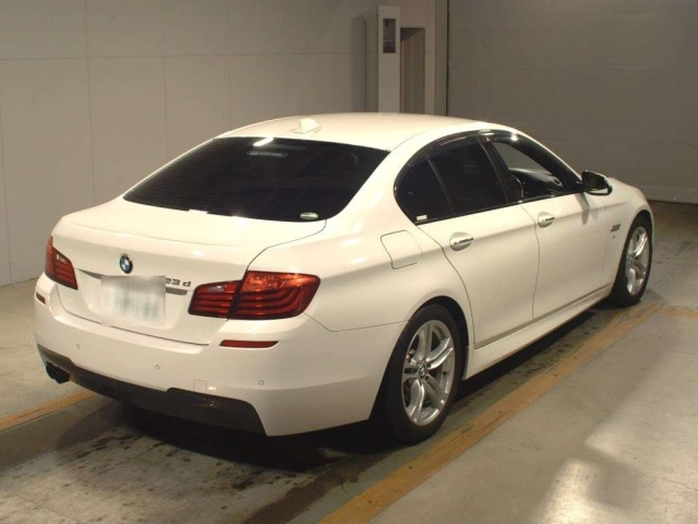 BMW 5 SERIES 2016