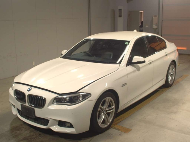 BMW 5 SERIES 2016