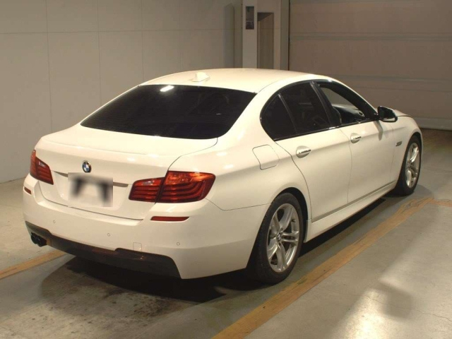BMW 5 SERIES 2016