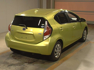 TOYOTA AQUA 2015