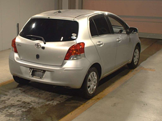 TOYOTA VITZ 2010