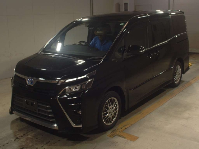 TOYOTA VOXY 2020